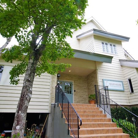 Milky House Hotel Gujo Bagian luar foto