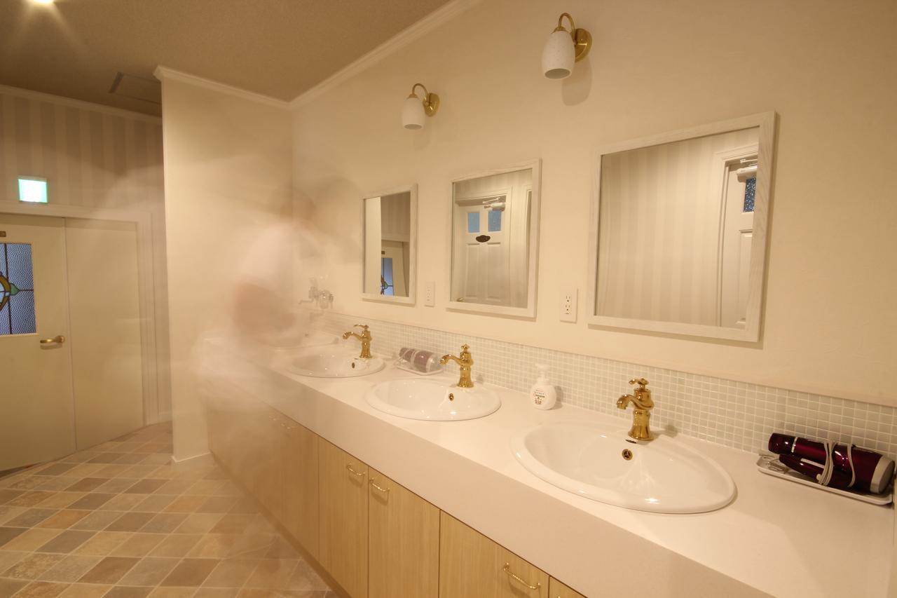 Milky House Hotel Gujo Bagian luar foto