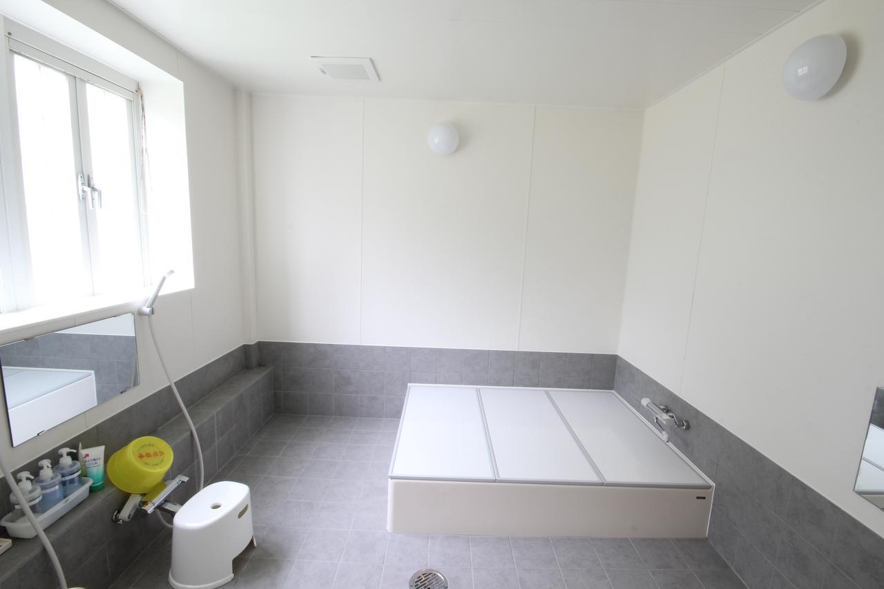 Milky House Hotel Gujo Bagian luar foto